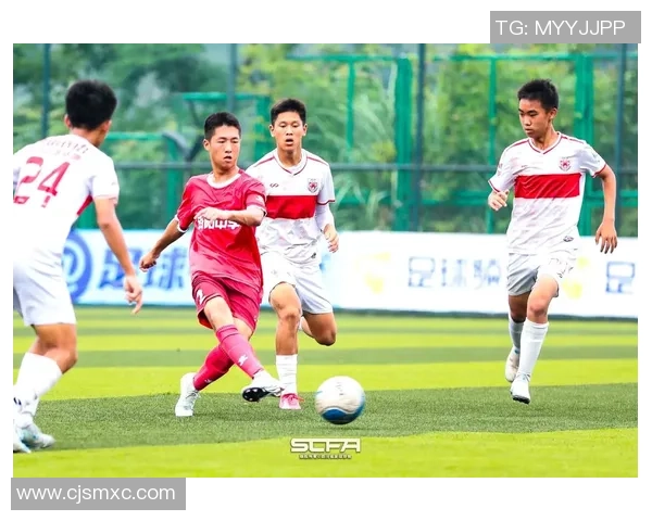 足球巨星与团队荣耀：球员如何带领球队夺得梦寐以求的冠军奖杯